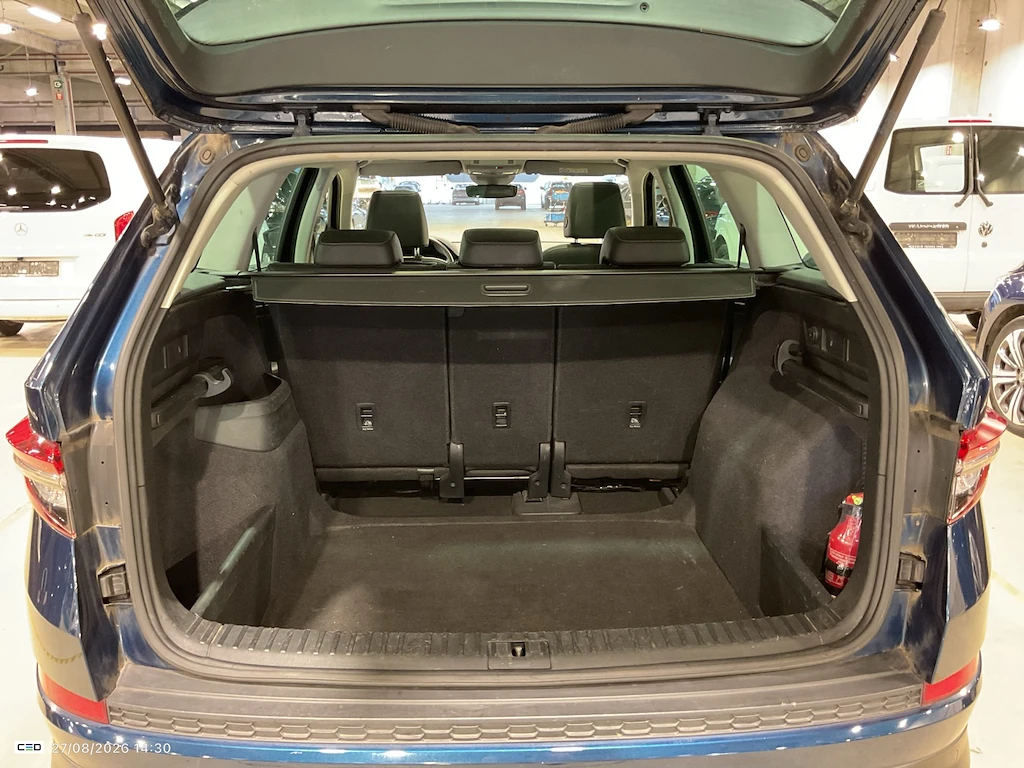 Skoda Kodiaq 2.0 CRTDI DSG7 CLEVER+ LED NAVI, снимка 9 - Автомобили и джипове - 56114961