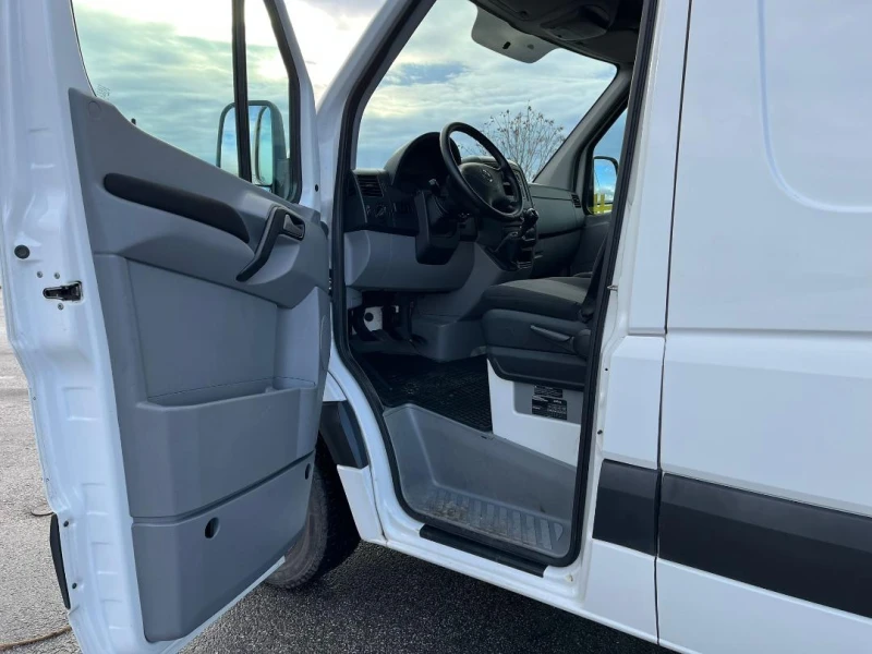 VW Crafter L2H2 TDi 136KC ЕВРО 5В * КЛИМА ОБСЛУЖЕН ПЕРФЕКТЕН, снимка 11 - Бусове и автобуси - 53060976
