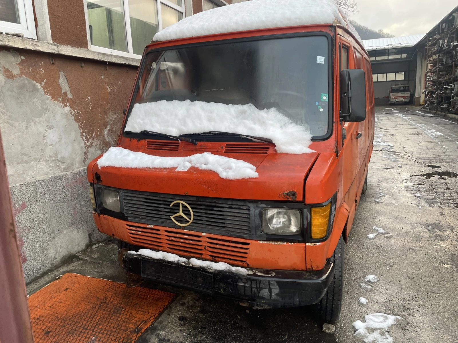Mercedes-Benz 207 2.4D | Mobile.bg � ����������� 1