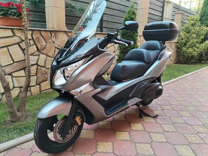 Honda Silver Wing S-wt 600 ABS PERFECTEN, снимка 2 - Мотоциклети и мототехника - 46803821