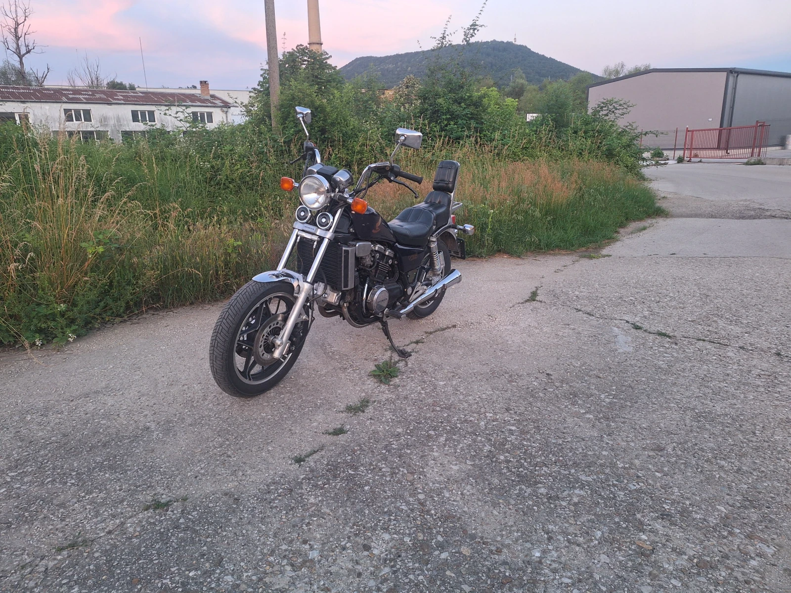 Honda Magna