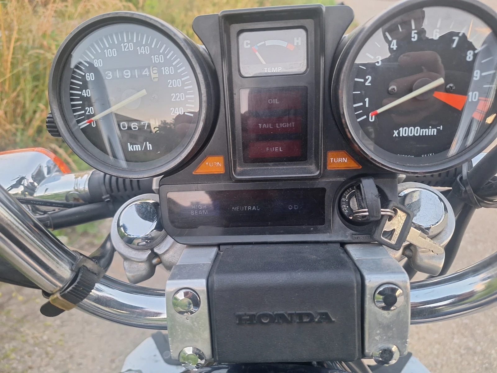 Honda Magna, снимка 5 - Мотоциклети и мототехника - 54875370