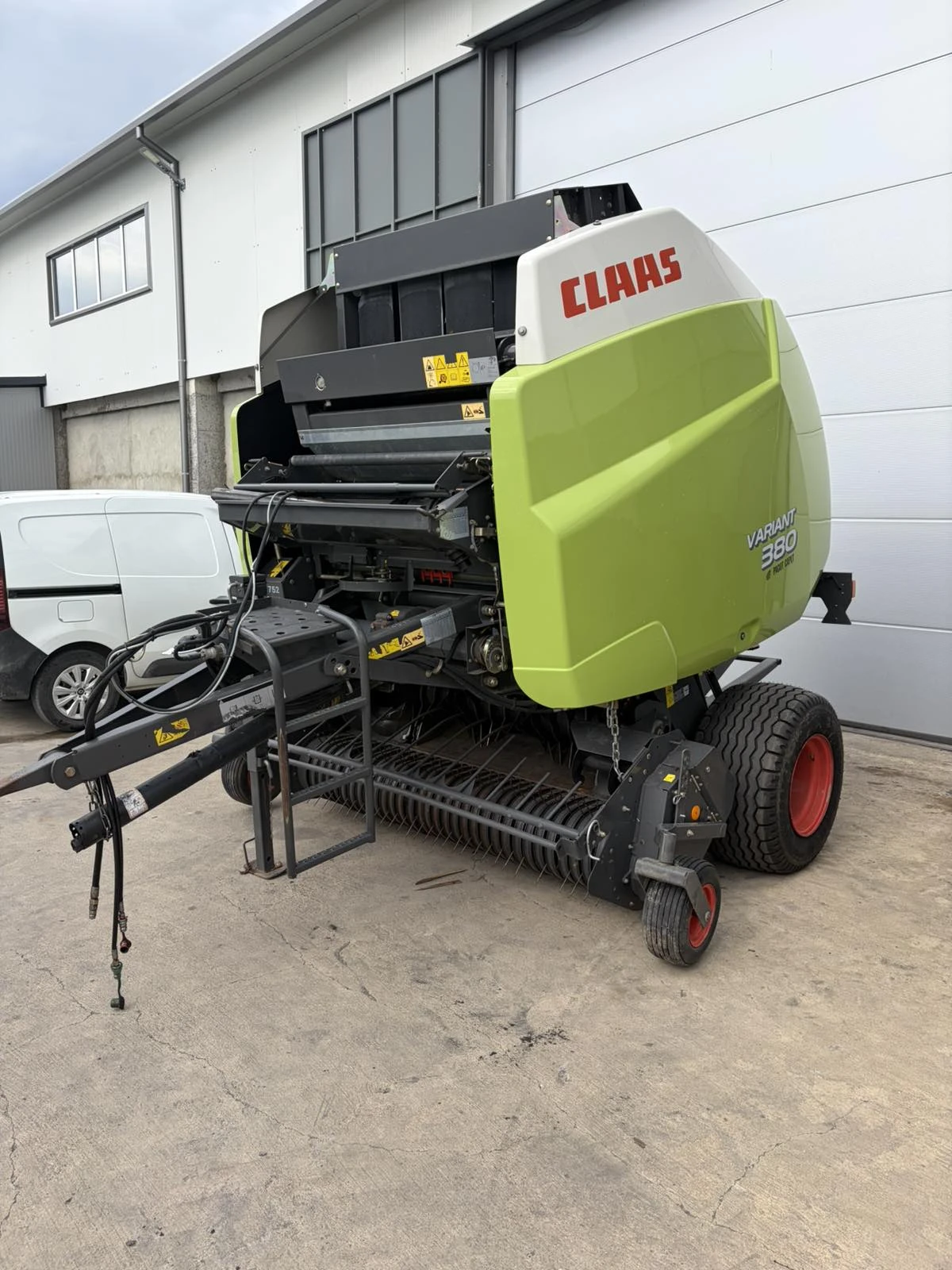 ����������� Claas Variant 380 ����������� � ����� ������ | Mobile.bg � ����������� 2