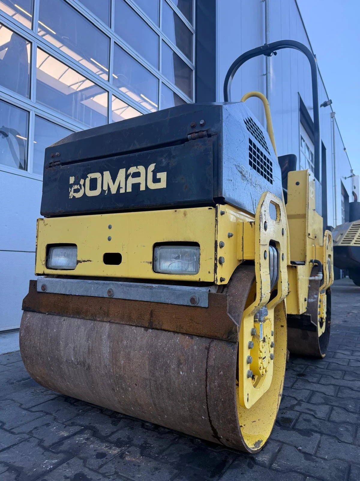 Валяк BOMAG BW90AD-2, снимка 6 - Индустриална техника - 53937953