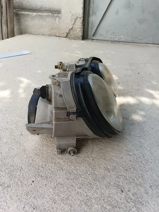 Десен фар за Mercedes CL 500 , снимка 5 - Части - 54171961