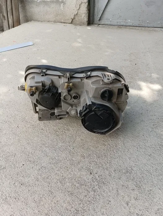 Десен фар за Mercedes CL 500 , снимка 4 - Части - 54171961