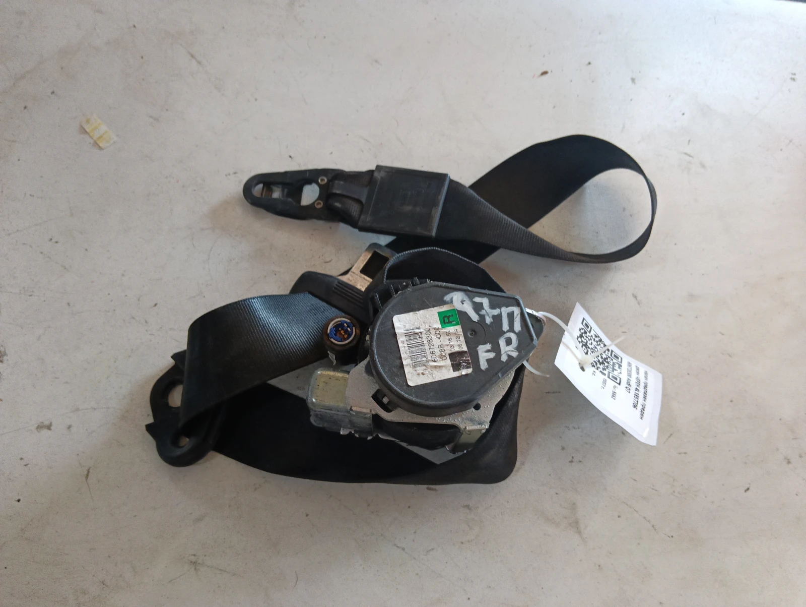 колан предпазен преден десен ЧЕРЕН 4L1857706 606728300 Audi Q7