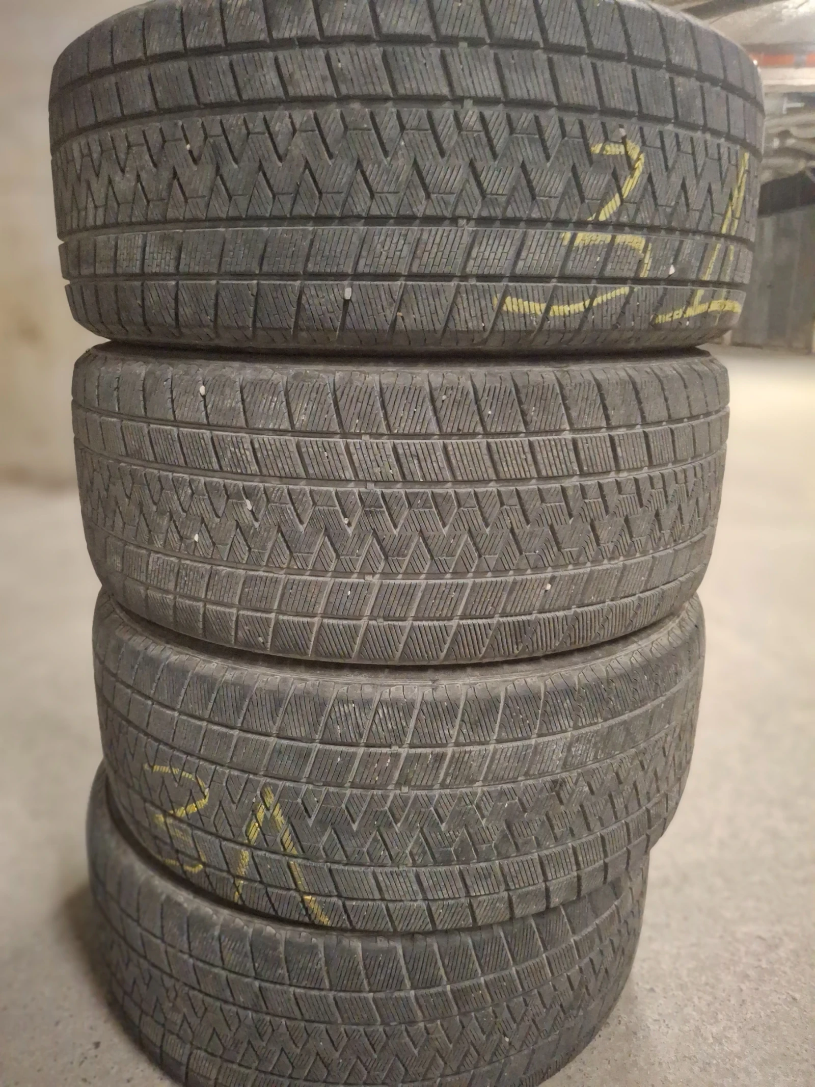 Гуми Зимни 265/45R20