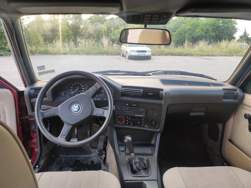 BMW 320, снимка 9 - Автомобили и джипове - 47486649