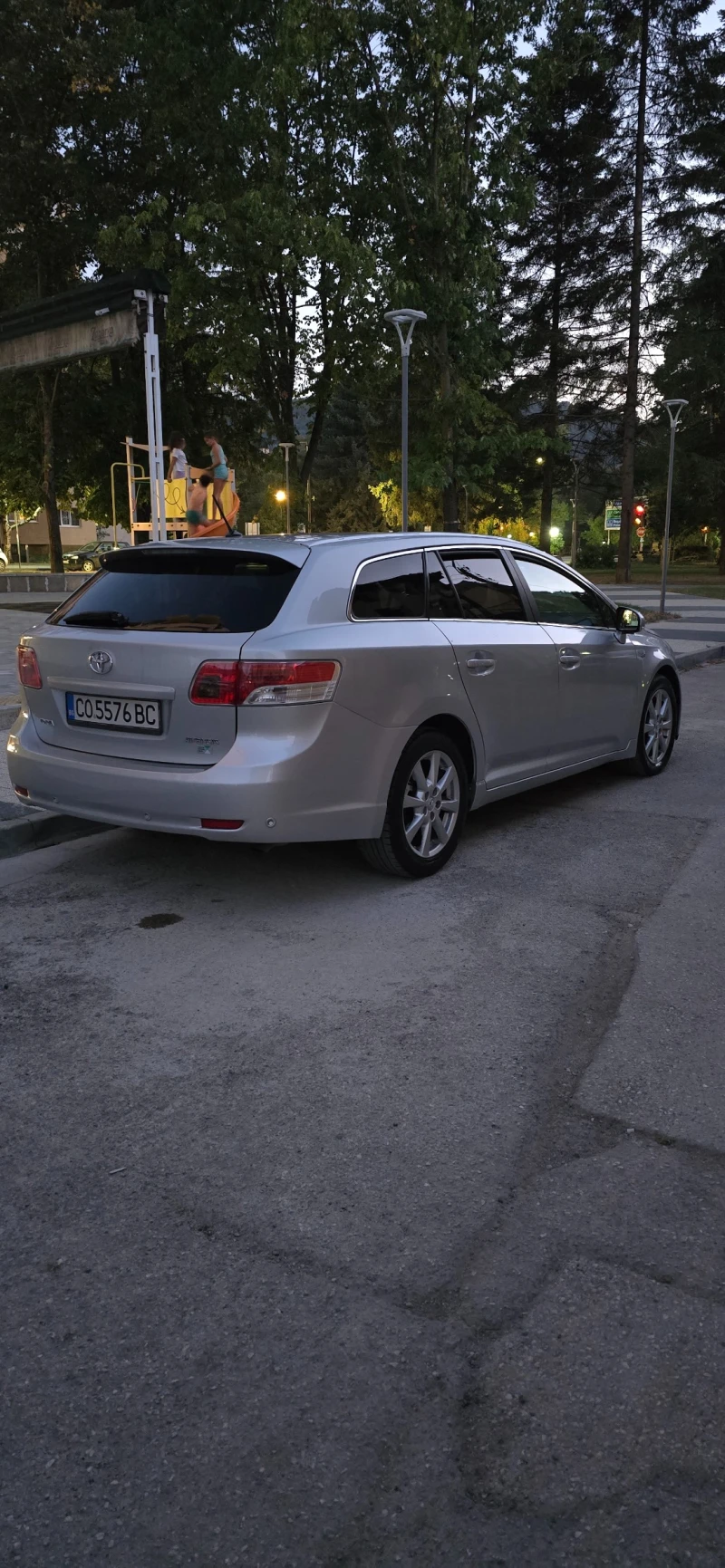 Toyota Avensis, снимка 3 - Автомобили и джипове - 47723250