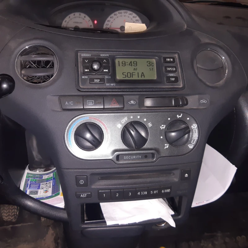 Toyota Yaris 1.5 TS, снимка 10 - Автомобили и джипове - 49282445