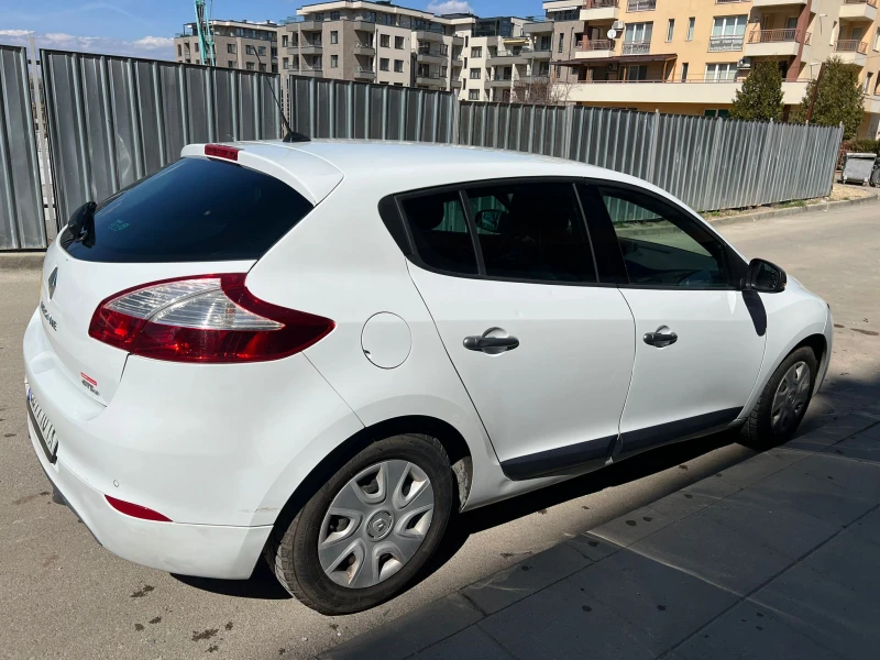 Renault Megane, снимка 4 - Автомобили и джипове - 49419781