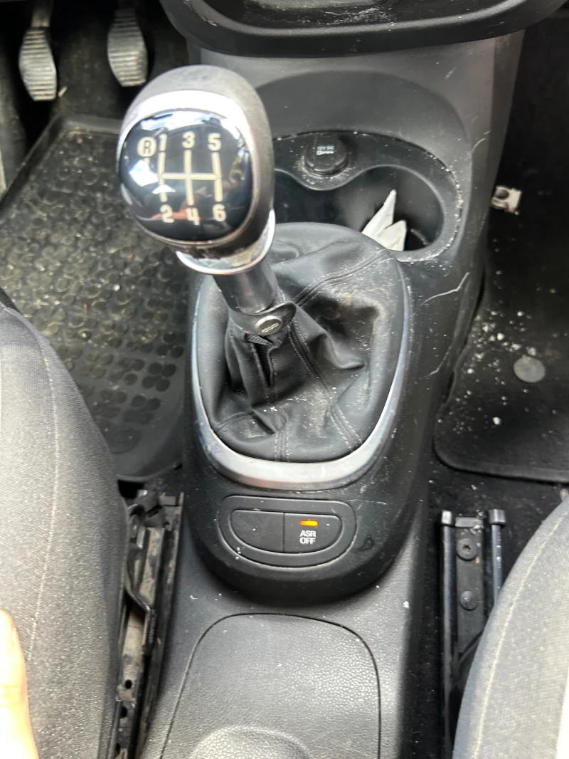 Fiat 500L 1.6 Multijet 105 к.с Euro 5 b, снимка 8 - Автомобили и джипове - 52435210