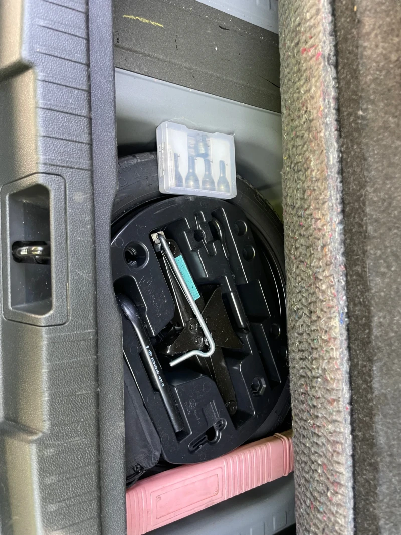 Renault Captur 1, 5DCI, 90ks, LED, снимка 13 - Автомобили и джипове - 52024946