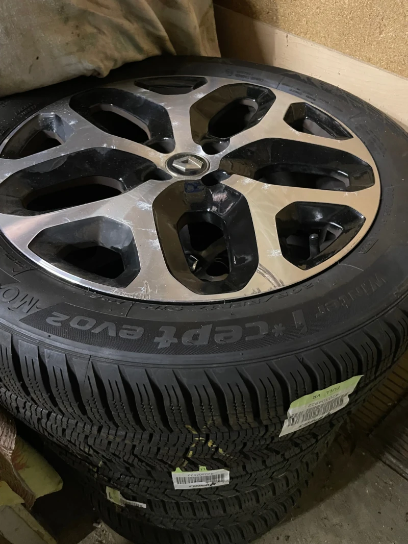 Renault Captur 1, 5DCI, 90ks, LED, снимка 15 - Автомобили и джипове - 52024946