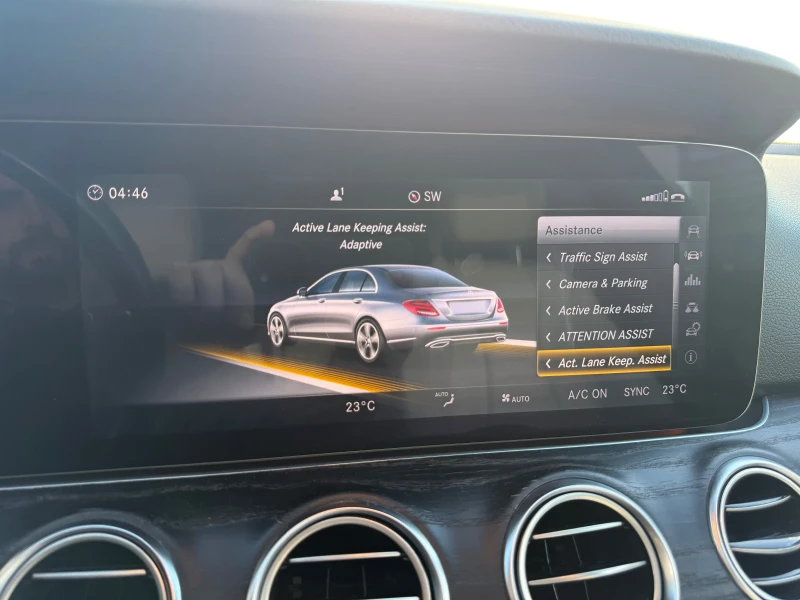 Mercedes-Benz E 400 AMG 4matic, снимка 16 - Автомобили и джипове - 52589723