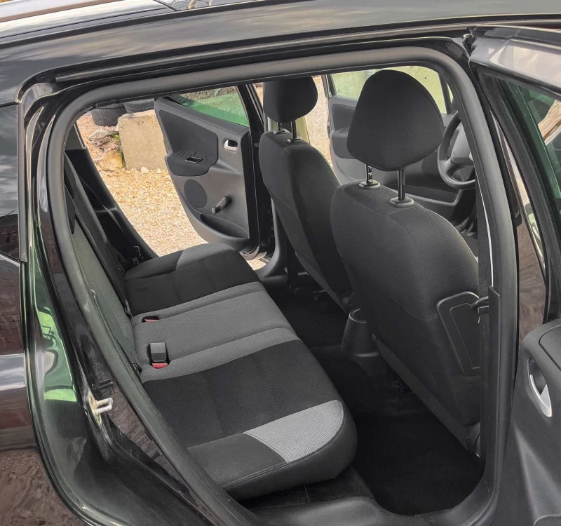 Peugeot 207 1.4i, снимка 12 - Автомобили и джипове - 52497828