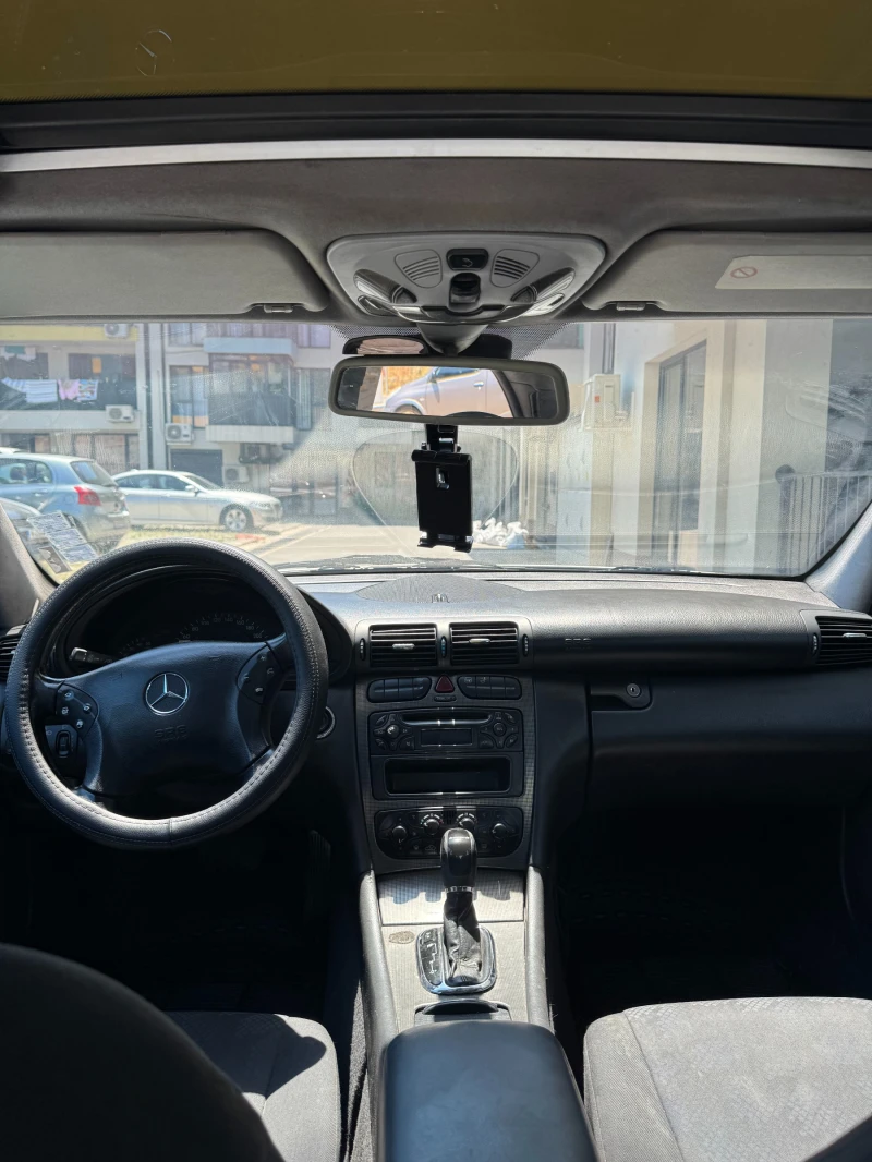Mercedes-Benz C 220 Avantgarde, снимка 6 - Автомобили и джипове - 52632766