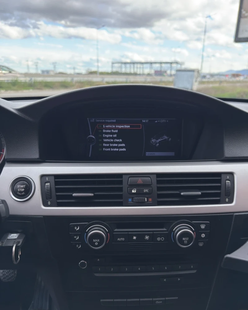 BMW 318, снимка 9 - Автомобили и джипове - 53013635