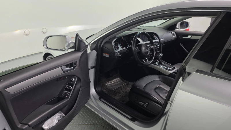 Audi A5 2.0TDI/4x4/Пълна сервизна история !!!, снимка 5 - Автомобили и джипове - 53596139
