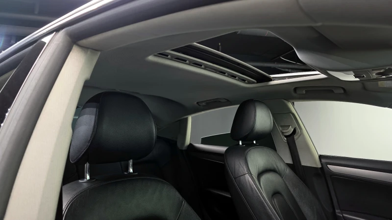 Audi A5 2.0TDI/4x4/Пълна сервизна история !!!, снимка 13 - Автомобили и джипове - 53596139