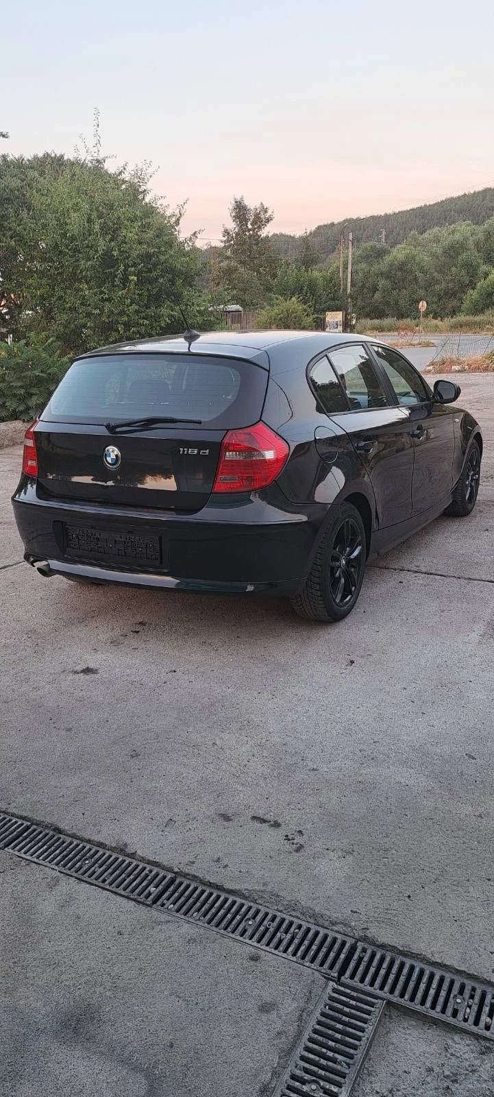 BMW 118 ЛИЗИГ * 2.0.D* FACELIFT* 6 СКОРОСТИ* EURO 5, снимка 4 - Автомобили и джипове - 46642926