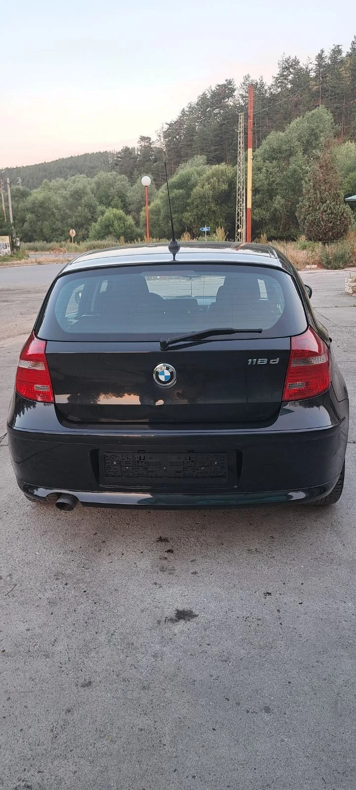 BMW 118 ЛИЗИГ * 2.0.D* FACELIFT* 6 СКОРОСТИ* EURO 5, снимка 2 - Автомобили и джипове - 46642926