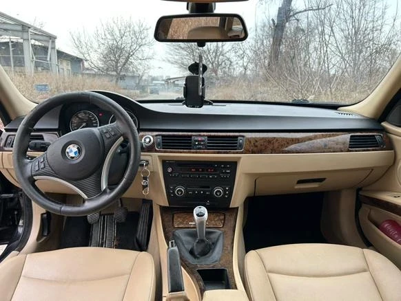 BMW 320, снимка 5 - Автомобили и джипове - 48954780