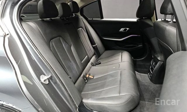 BMW 320 d | ЗАДНА КАМЕРА | ШИБЕДАХ | HEAD-UP | KEYLESS, снимка 10 - Автомобили и джипове - 53984337