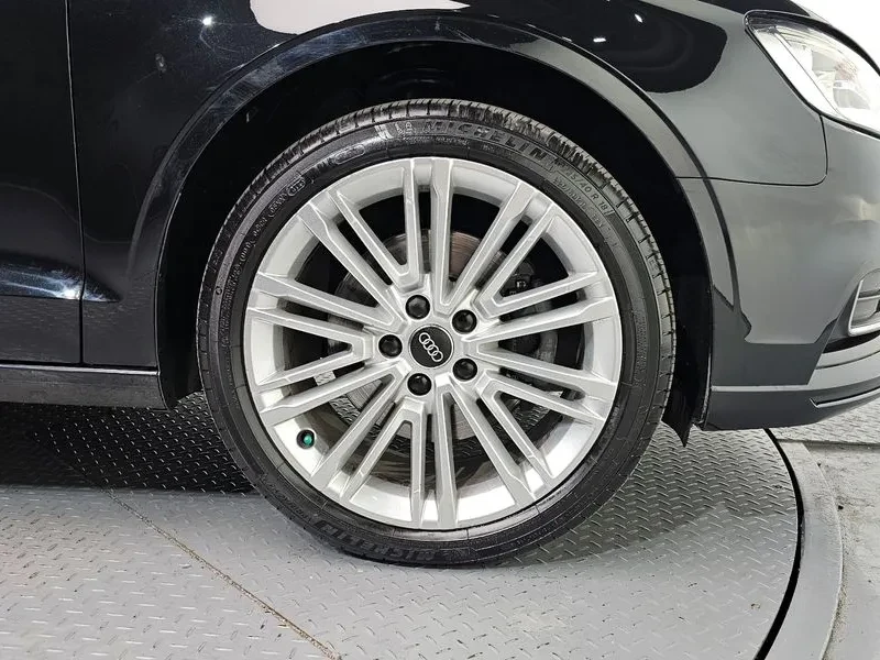Audi A3 A3 40 Tfsi 8V, снимка 5 - Автомобили и джипове - 54989425