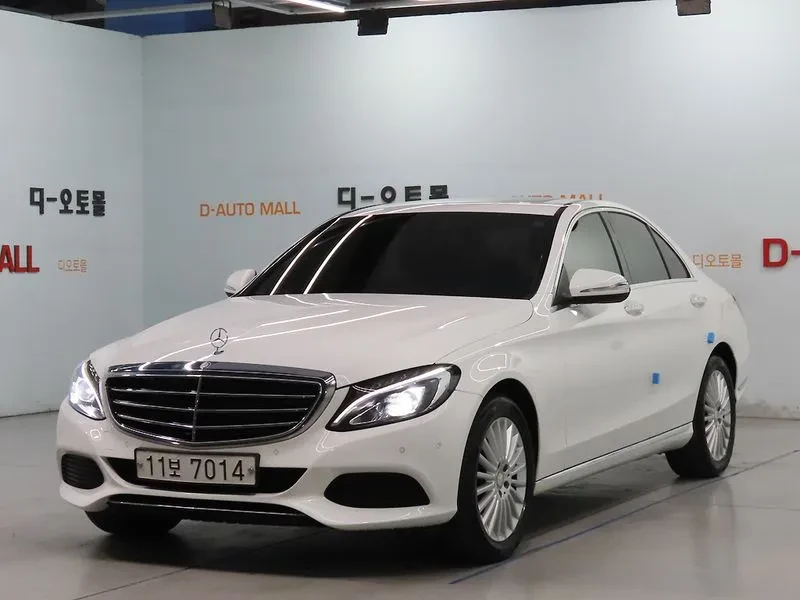 Mercedes-Benz C 220 CDI Avantgarde - САМО 30% АВАНС!, снимка 2 - Автомобили и джипове - 55986505