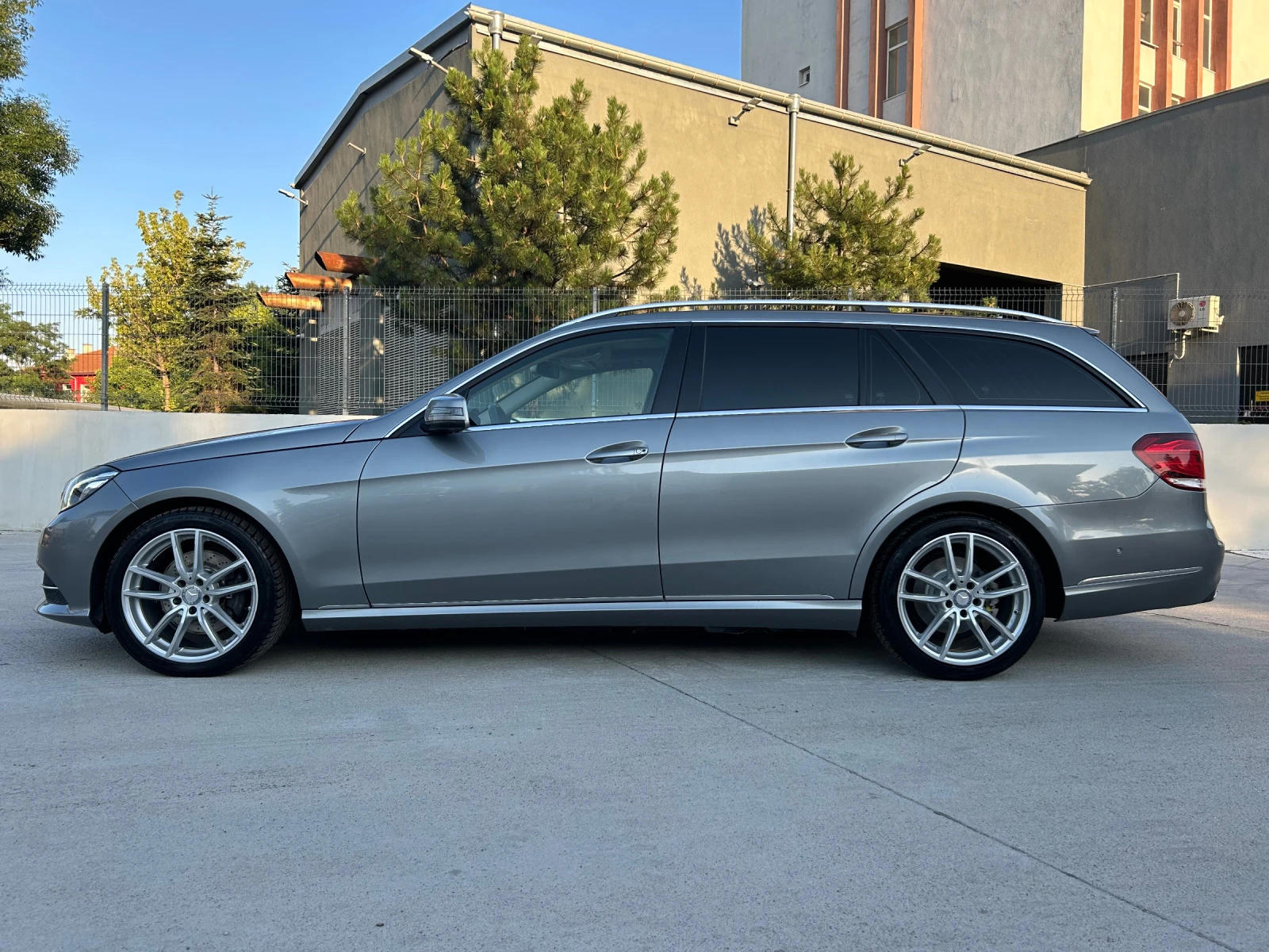 Mercedes-Benz E 250 Premium 4-Matic AMGline Automat 204hp * * * ТОП* * - изображение 3