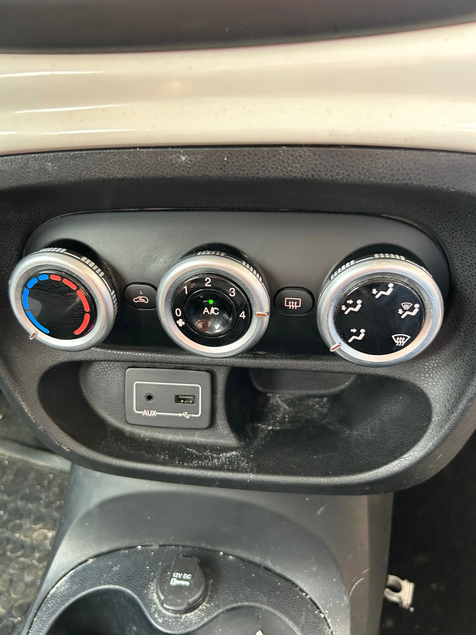 Fiat 500L 1.6 Multijet 105 к.с Euro 5 b - изображение 9