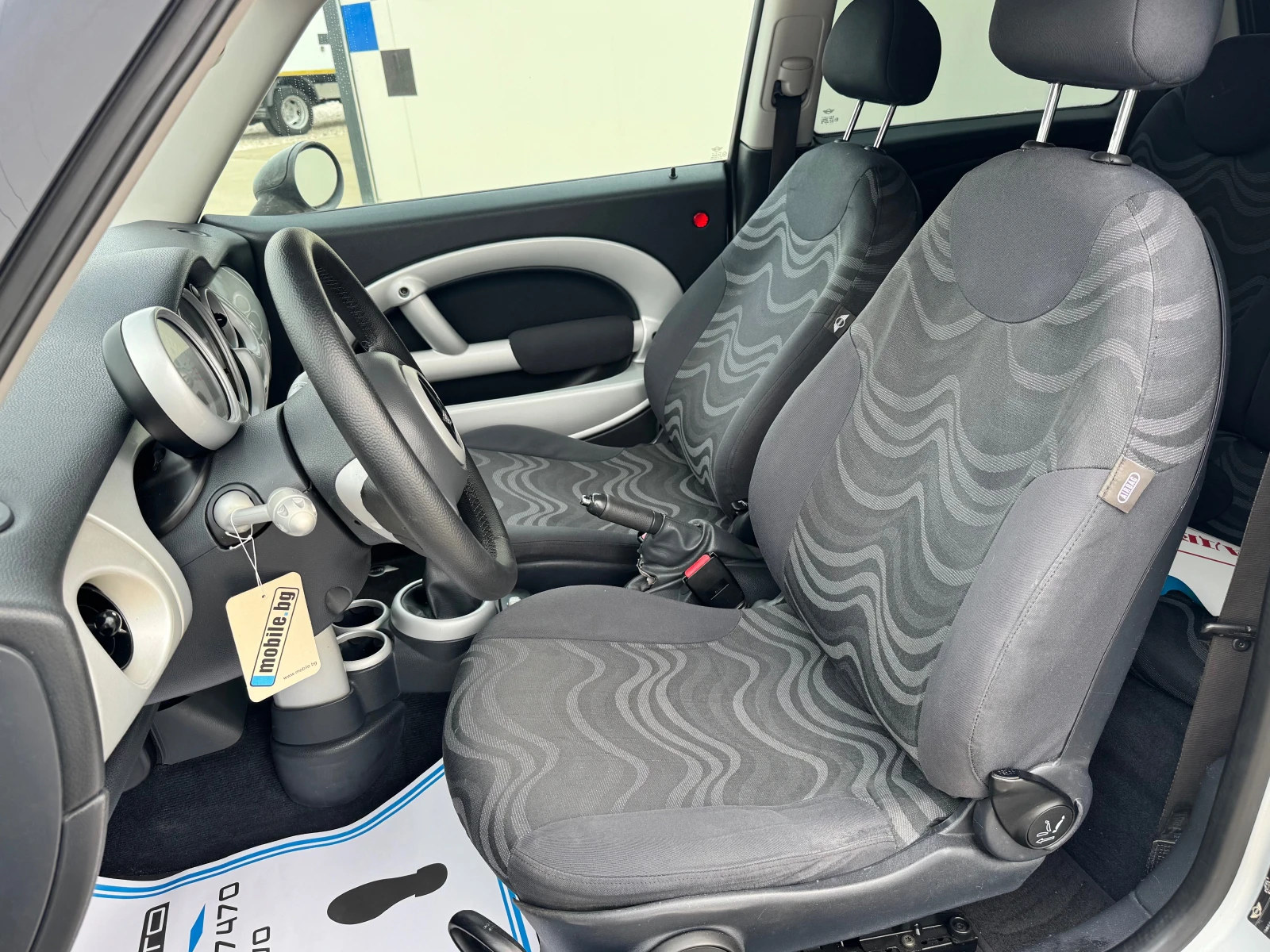 Mini One 1.6i/Клима/Италия - изображение 6