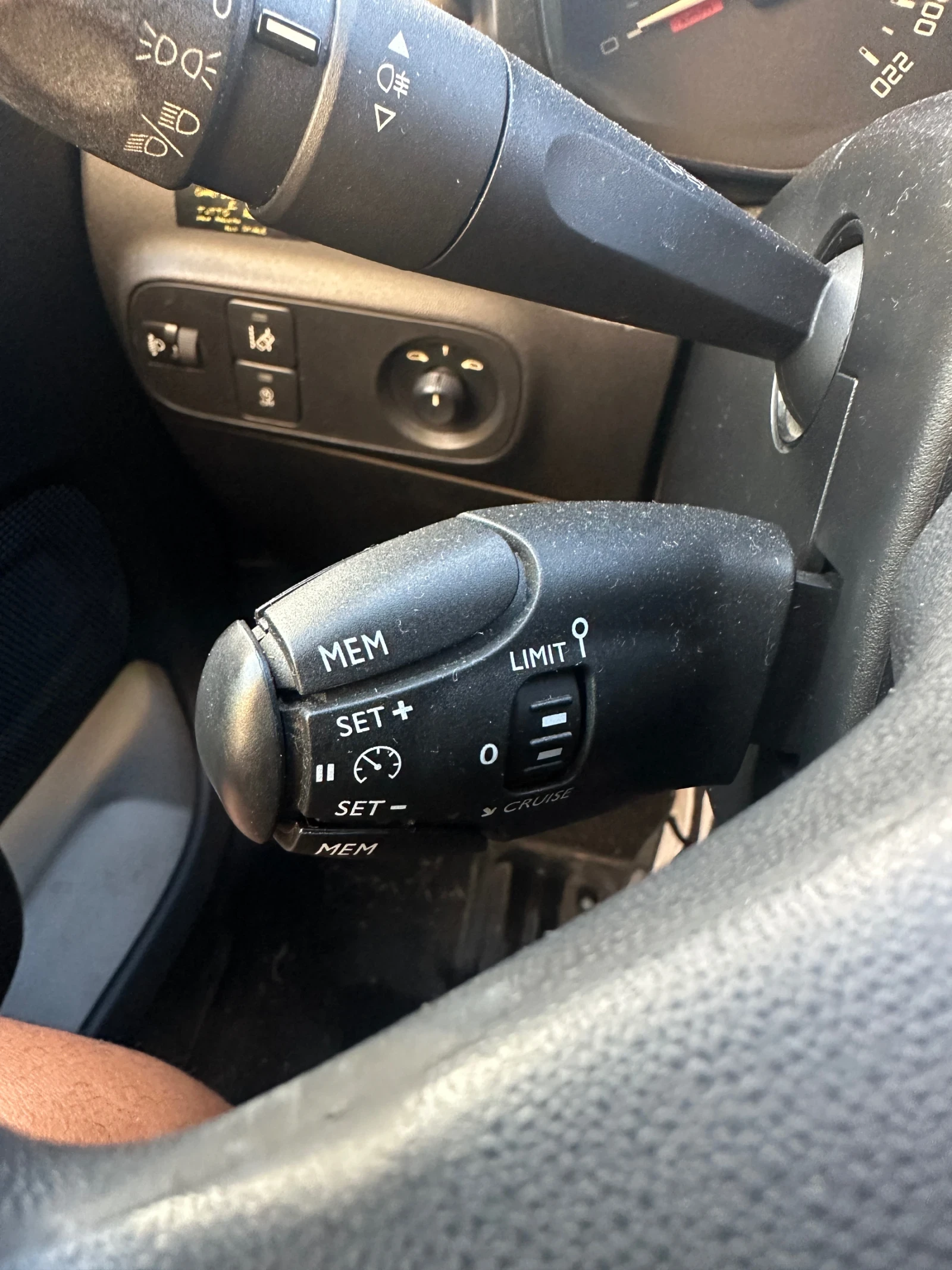 Citroen C3 1.5 - изображение 7