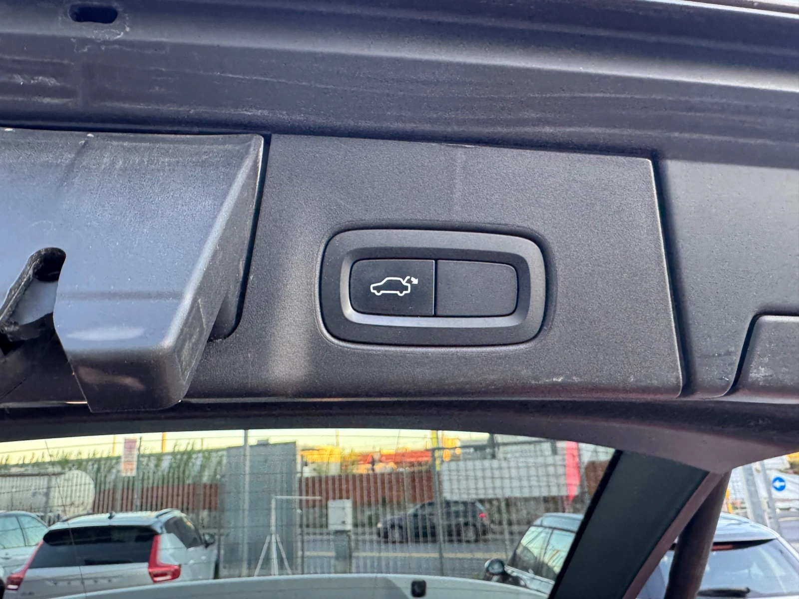 Volvo V90 Cross Country 4x4 189.000km Сервизиран Волво Панорама Подгрев - изображение 8