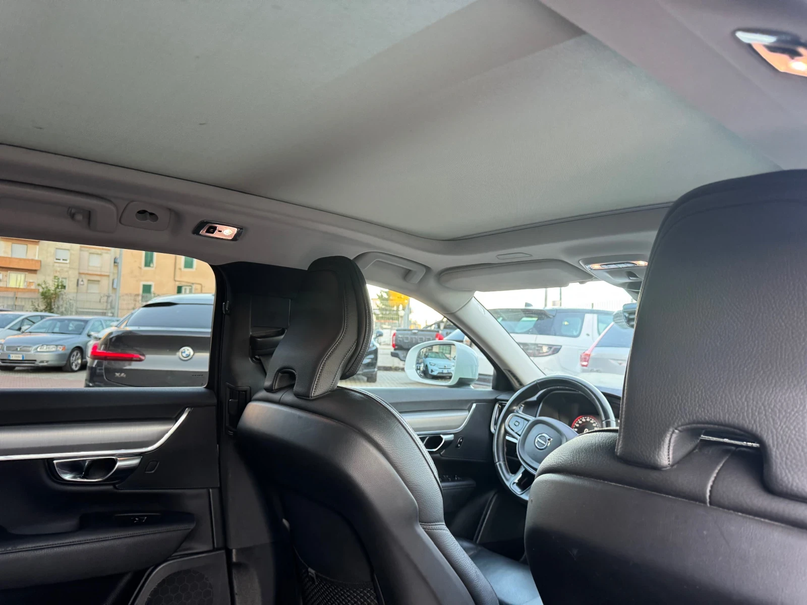 Volvo V90 Cross Country 4x4 189.000km Сервизиран Волво Панорама Подгрев - изображение 10