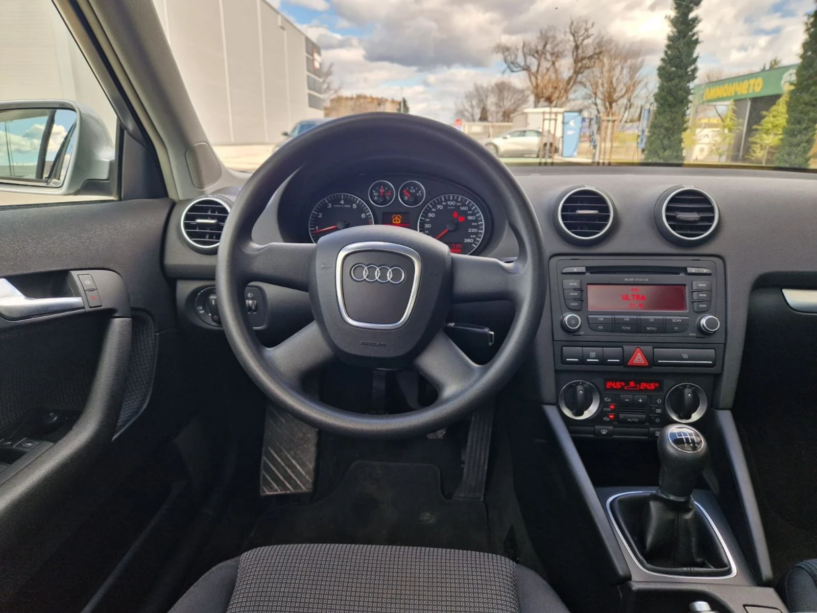 Audi A3 1.8 / 160 к.с. Панорама  - изображение 9