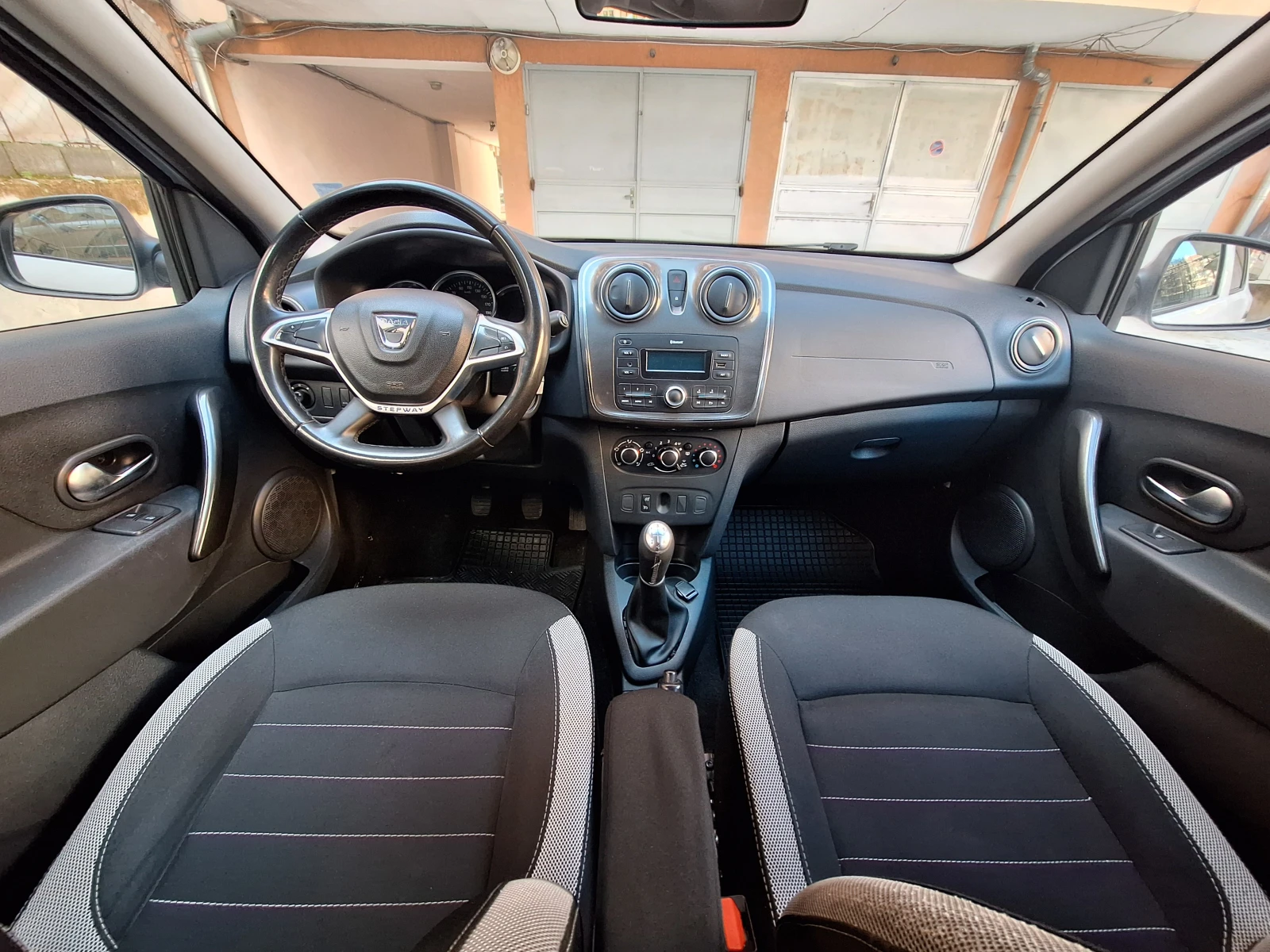 Dacia Sandero 0.9 ТCE - изображение 7