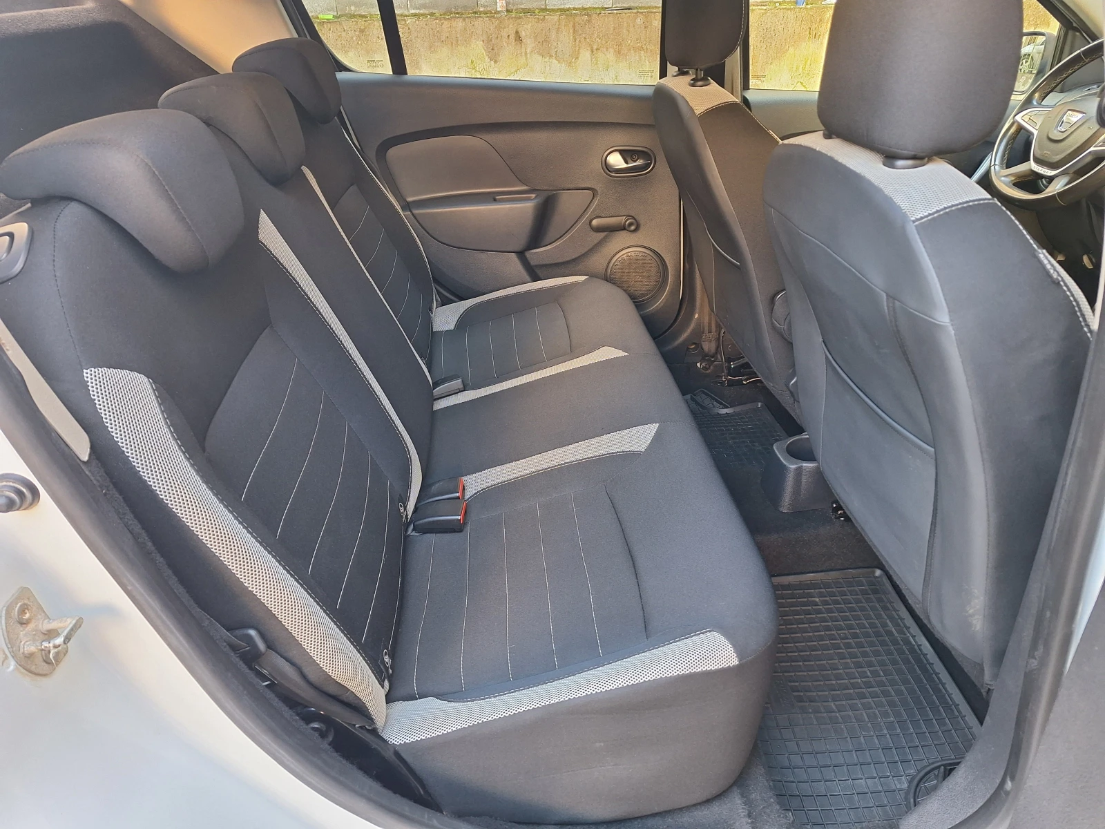 Dacia Sandero 0.9 �CE | Mobile.bg � ����������� 14