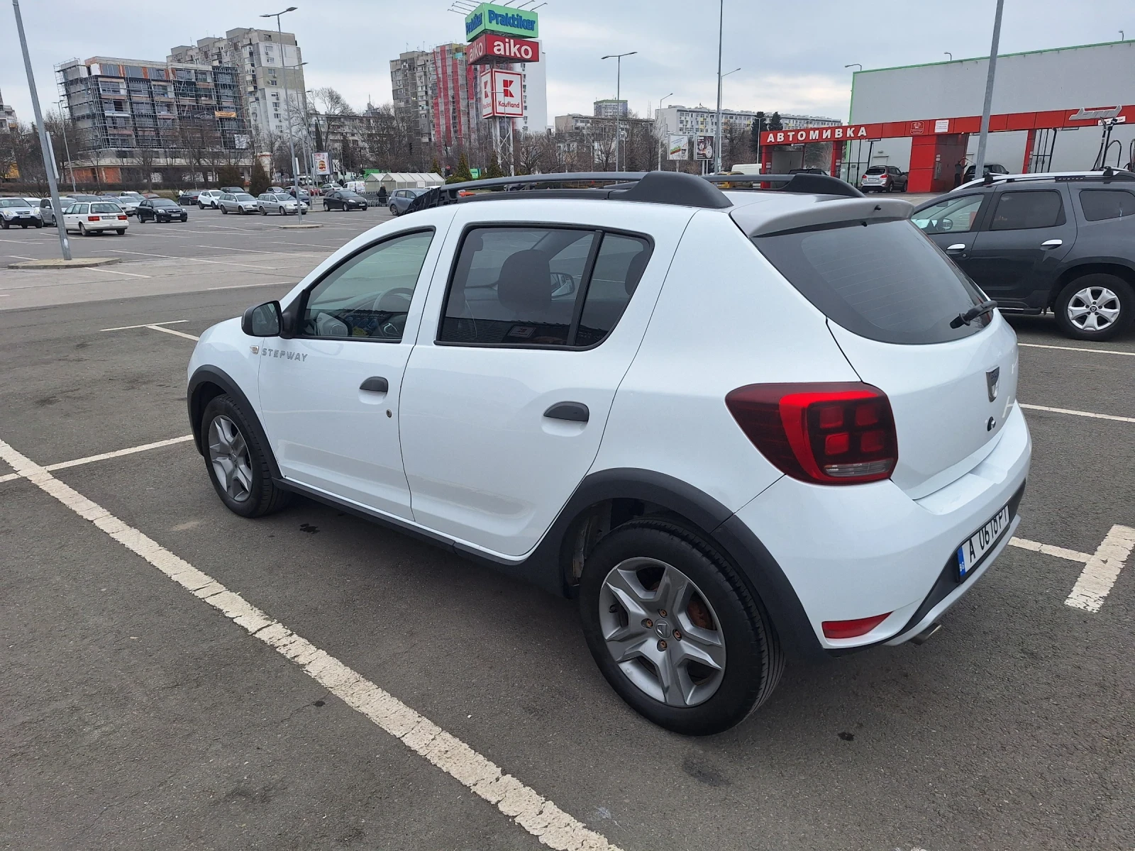 Dacia Sandero 0.9 ТCE, снимка 5 - Автомобили и джипове - 53666295