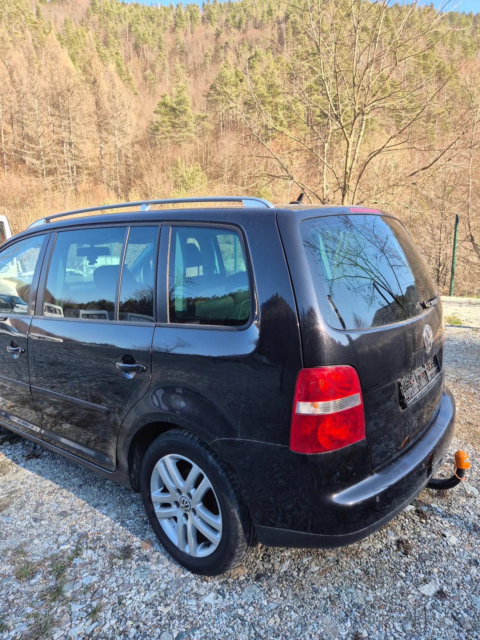VW Touran, снимка 3 - Автомобили и джипове - 53906225