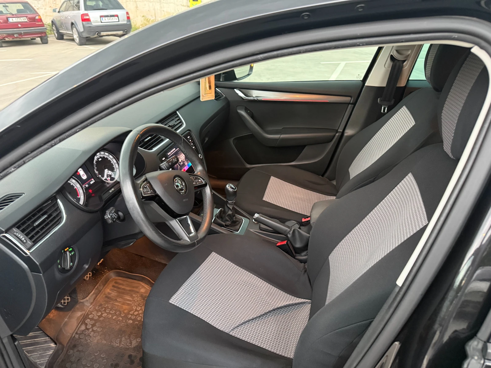 Skoda Octavia, снимка 9 - Автомобили и джипове - 54590739