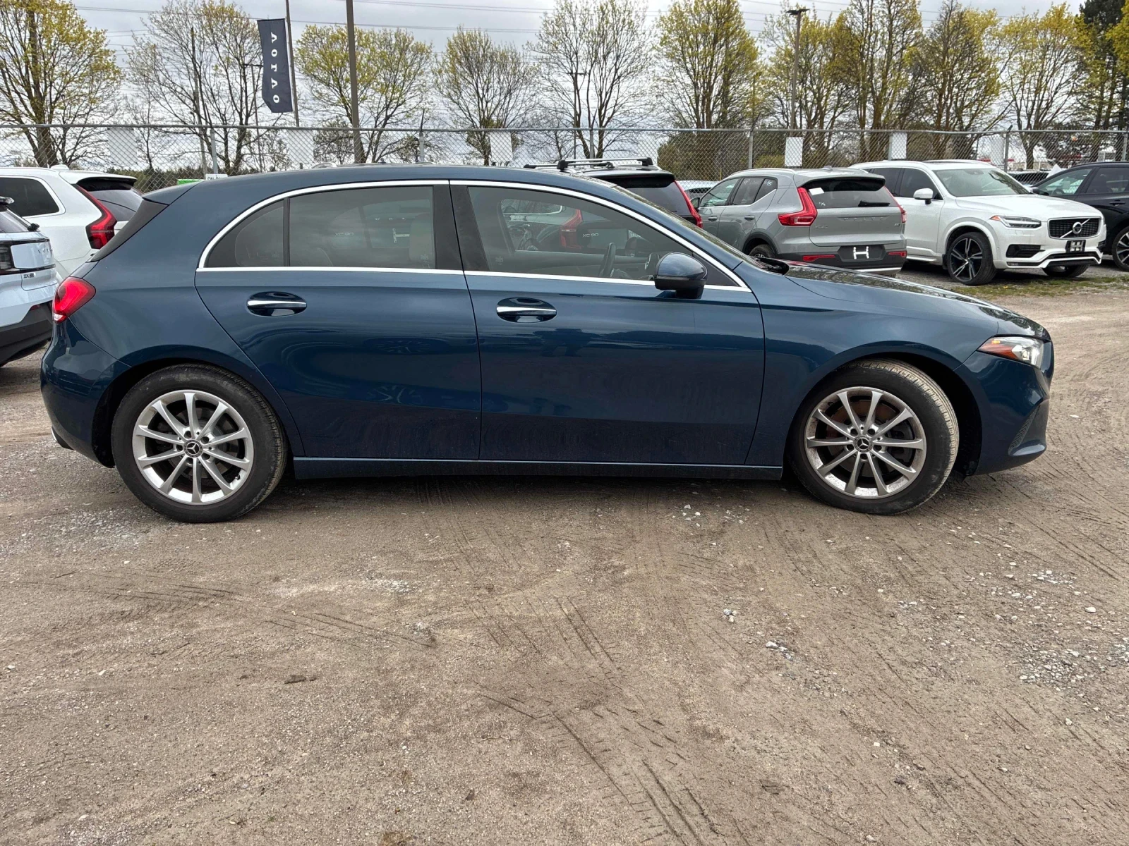 Mercedes-Benz A 250 4MATIC * ПОДГРЕВ * ПАНОРАМА * CARFAX, снимка 3 - Автомобили и джипове - 54662544