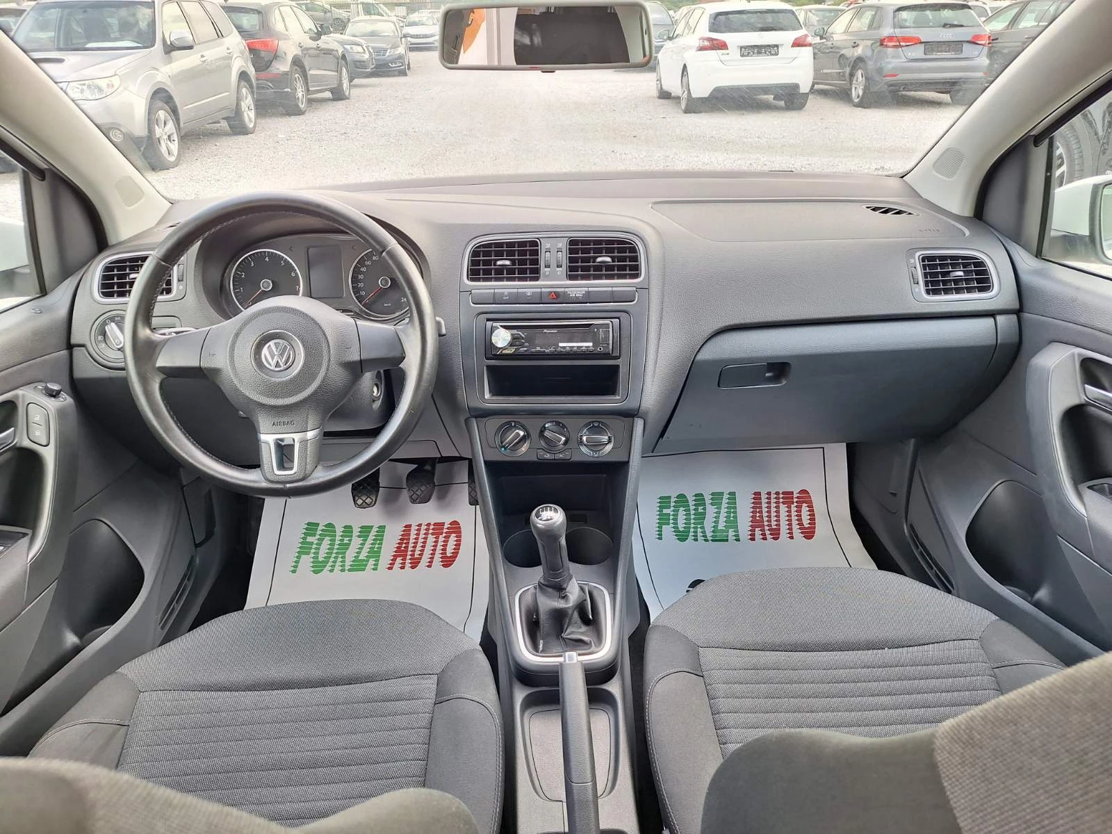 VW Polo 1.2I, снимка 10 - Автомобили и джипове - 55163621