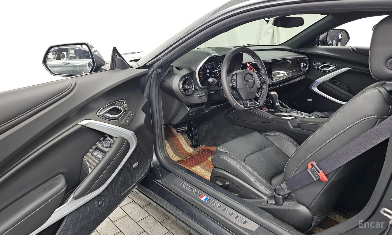 Chevrolet Camaro SS* 6.2* V8* ПОДГРЕВ* ОБДУХВАНЕ* КАМЕРА* КЕЙЛЕС* , снимка 6 - Автомобили и джипове - 55308579