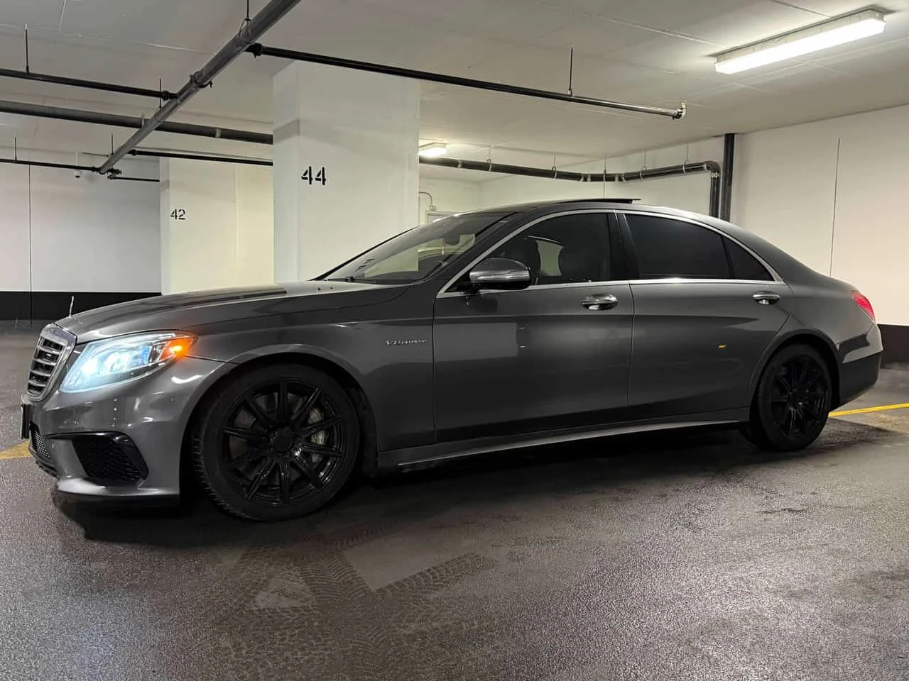 Mercedes-Benz S 63 * AMG * CARFAX * ОПЦИЯ ЗА ФИНАНСИРАНЕ , снимка 2 - Автомобили и джипове - 55421233