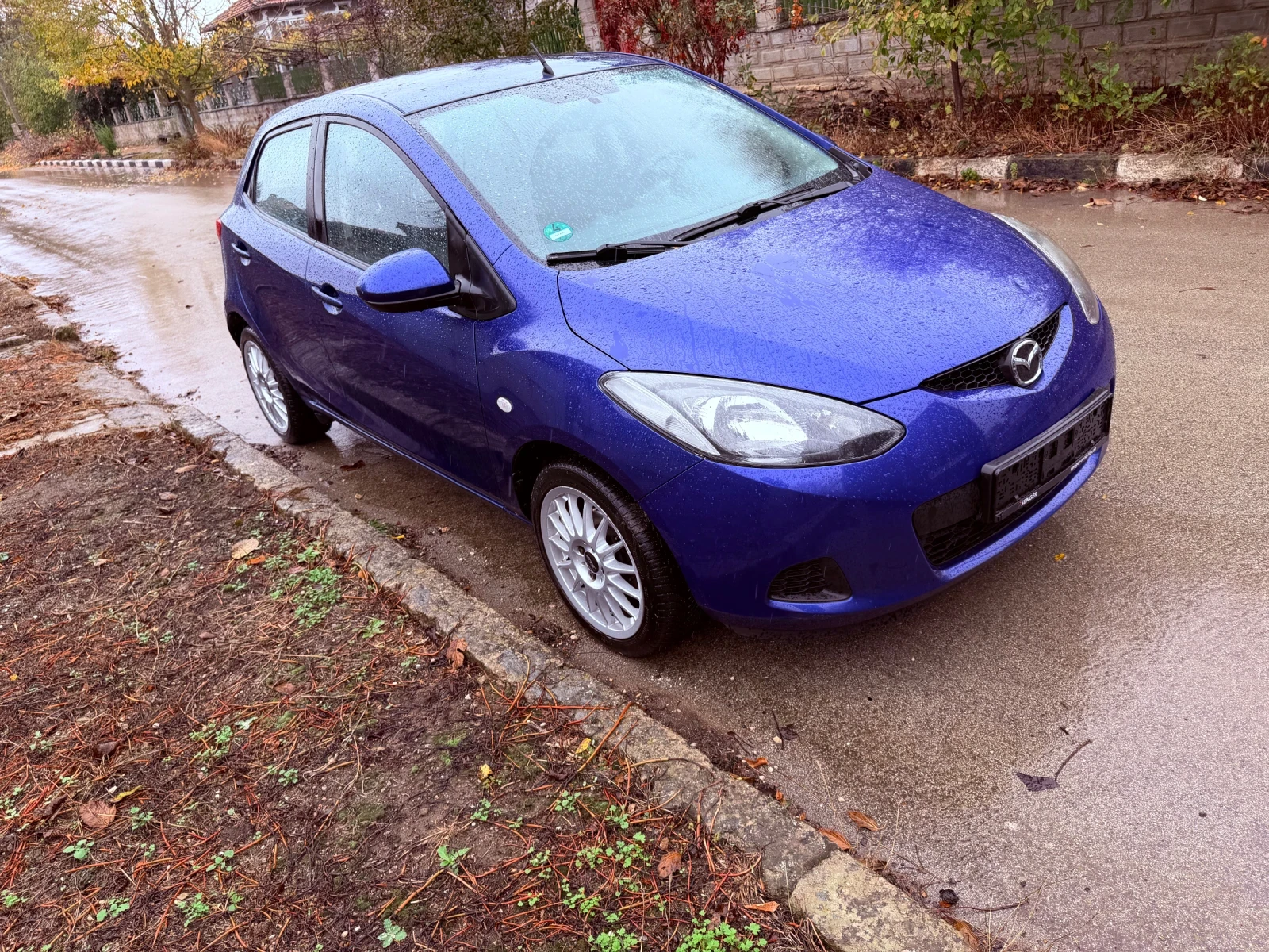 Mazda 2, снимка 13 - Автомобили и джипове - 56734223