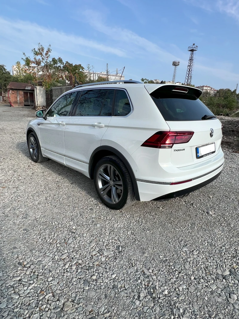 VW Tiguan R-line 4x4 DSG Keyless N1, снимка 7 - Автомобили и джипове - 47807186