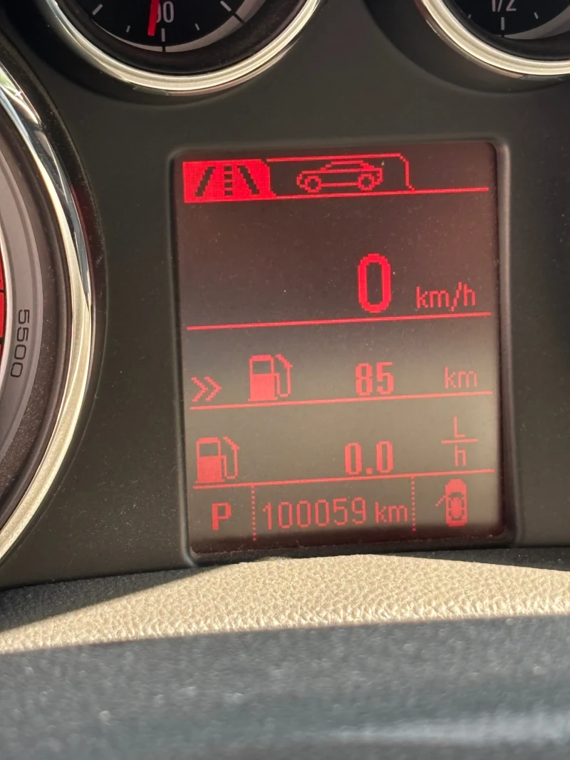 Opel Mokka, снимка 13 - Автомобили и джипове - 52211792